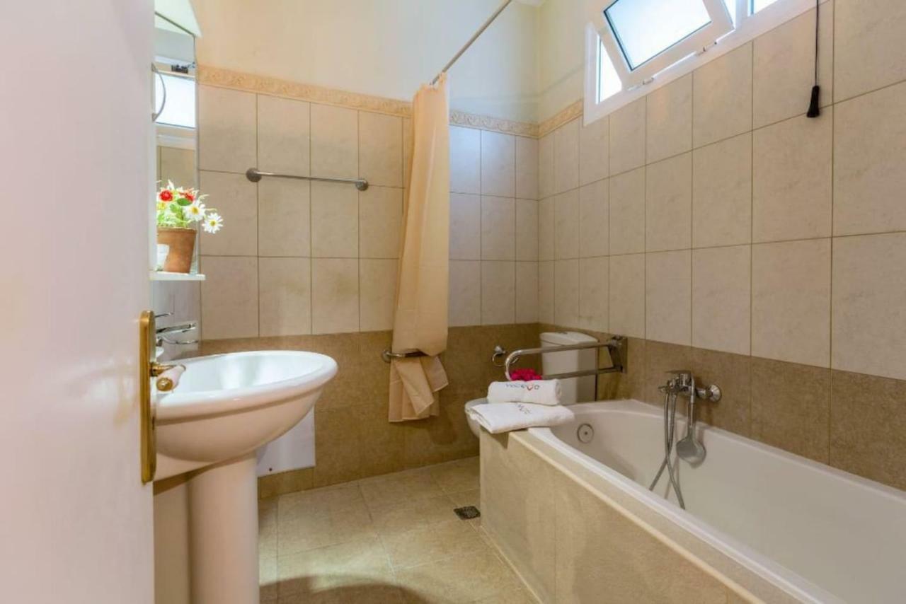 Sidewalk Apartment Corfu  Екстер'єр фото